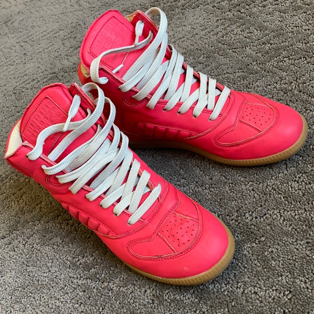 Maison Margiela 22 high top sneakers Size 6 Coral,  Price firm